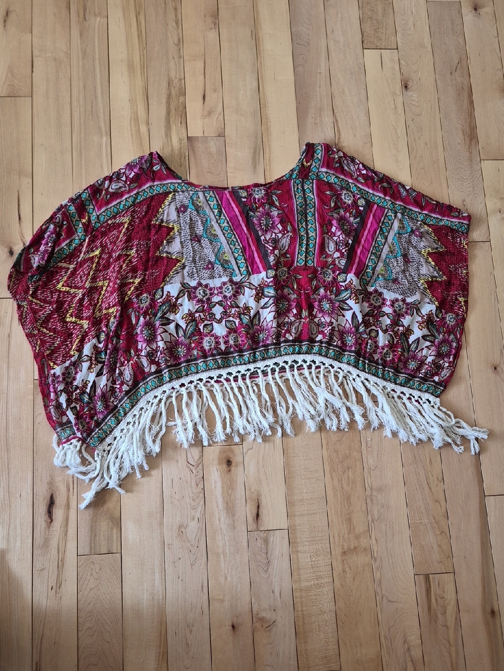 Band of Gypsies Women's Size Medium Pink Floral Fringe Tunic Crop Top